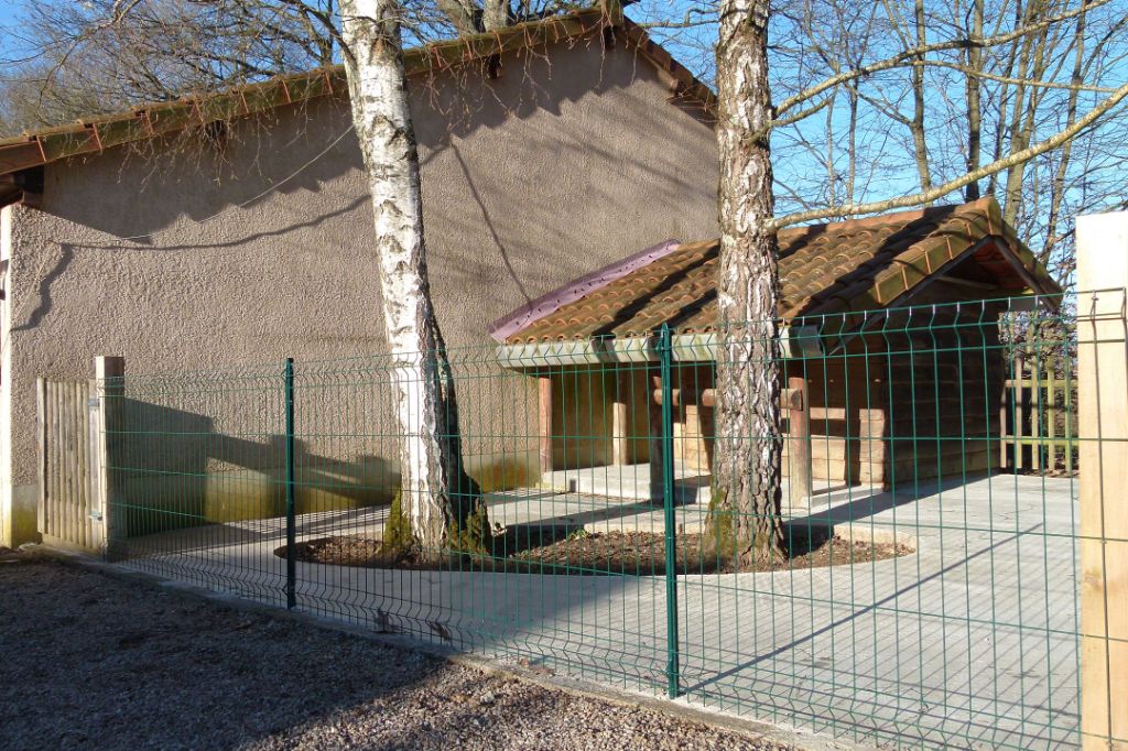 Des Routes De Saint Jacques - L'ESPACE ET L'ABRI DES CHIOTS, LES TRAVAUX AVANCENT !